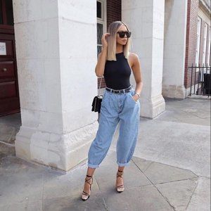 ZARA  PLEATED HIGH RISE SLOUCHY JEAN, LIHT WASH, BLOGGERS FAVORITE